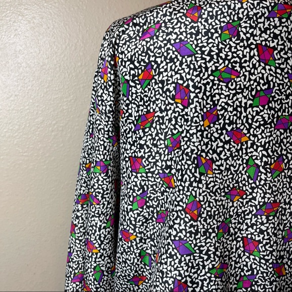 Vintage 80s New Wave Rainbow Prism Notebook Print Top - Picture 6 of 6